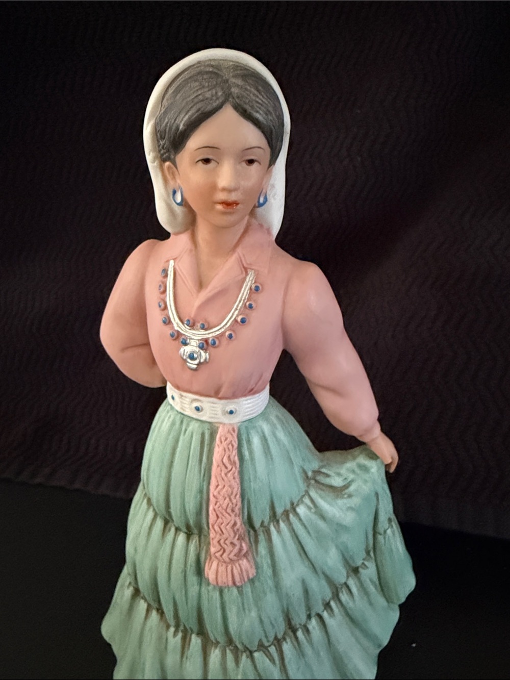 Home Interiors HOMCO βVictorian Pueblo Ladyβ Vintage Figurine